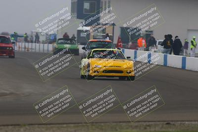 media/Jan-18-2026-CalClub SCCA (Sun) [[8bc6468723]]/Group 3 Race/Turn 1/